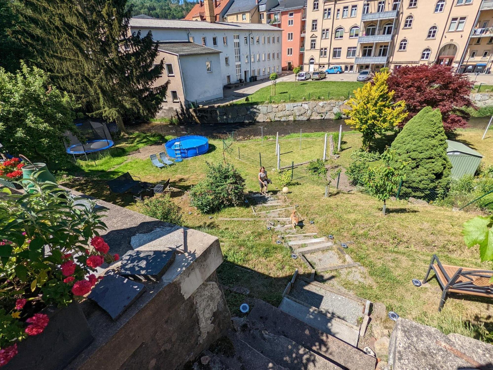 Famzi - Urlaubsmagie - Familienwohnung Mit Gemeinschaftsgarten, -Sauna & -Pool Sebnitz Exterior photo