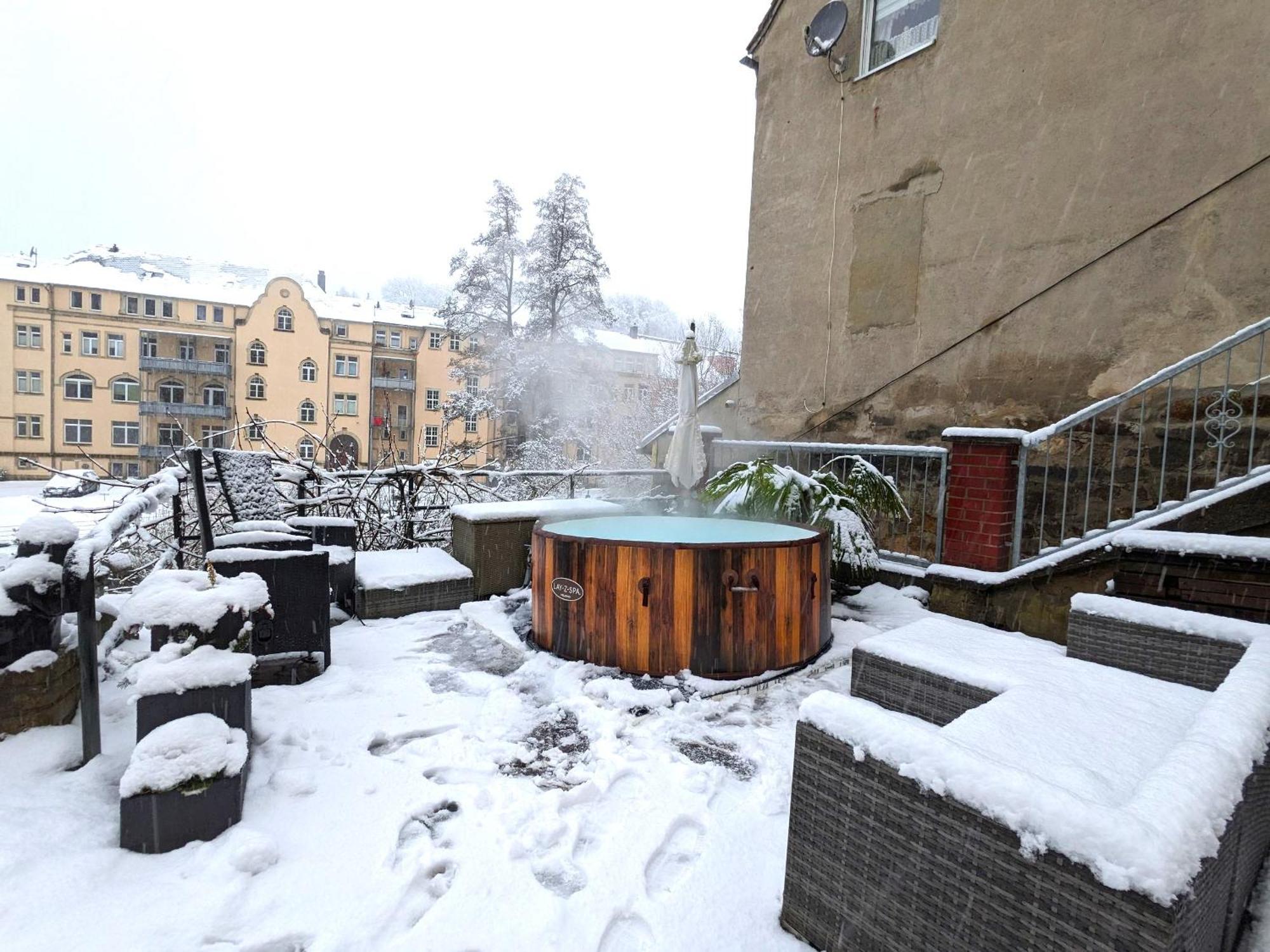 Famzi - Urlaubsmagie - Familienwohnung Mit Gemeinschaftsgarten, -Sauna & -Pool Sebnitz Exterior photo